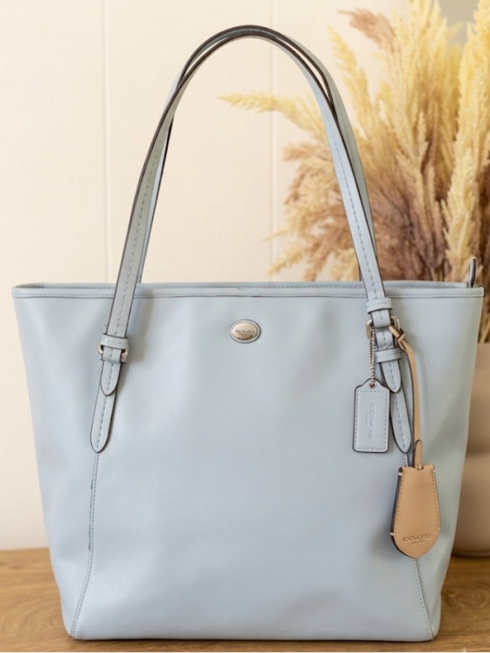 Coach Peyton Leather Tote Zip Top in blue saffiano-textured Shoulder Bag